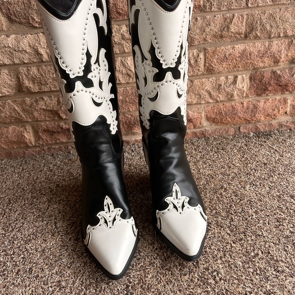 Cowgirl Boots Embroidered Pointed Toe Mid Calf Boots with Chunky Block Heel - Picture 13 of 16